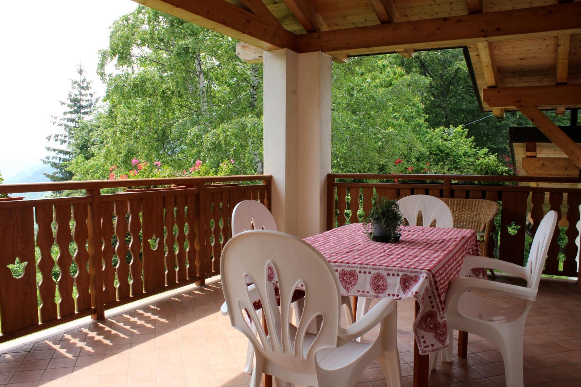 Appartamento Vacanze Bordala Ronzo-Chienis Exteriör bild