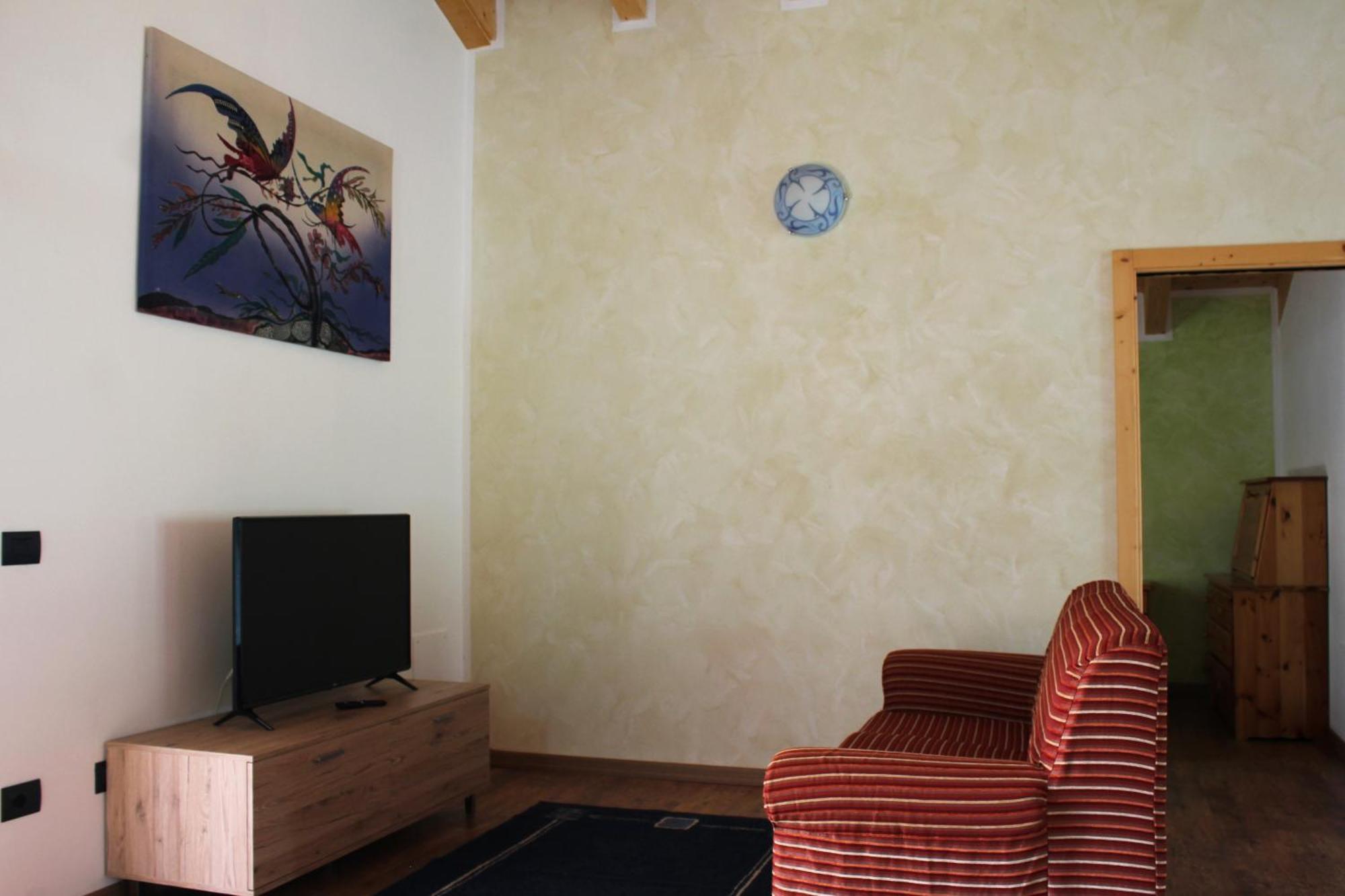 Appartamento Vacanze Bordala Ronzo-Chienis Exteriör bild